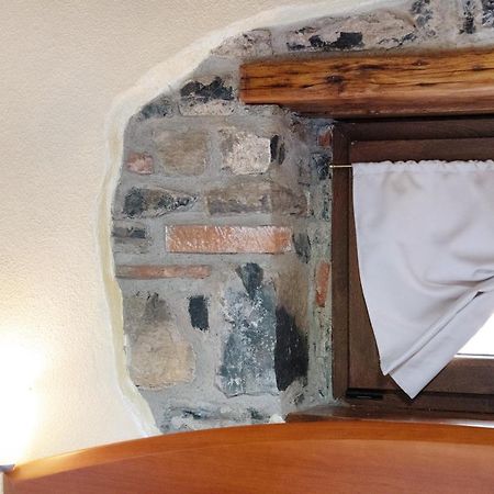 Apartmán La Mansarda Di Eros E Tiziana Lanzo dʼIntelvi Exteriér fotografie