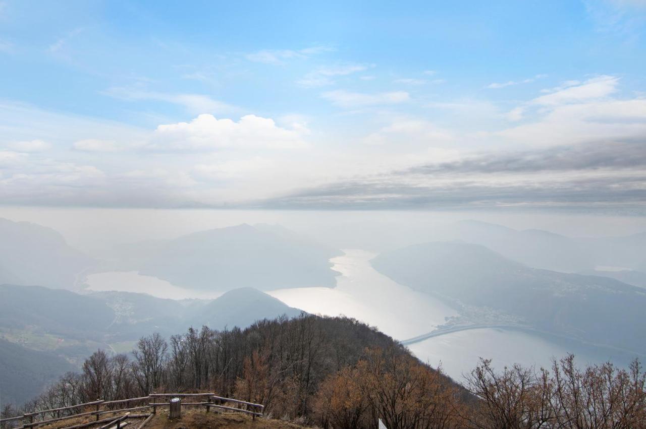 Apartmán La Mansarda Di Eros E Tiziana Lanzo dʼIntelvi Exteriér fotografie