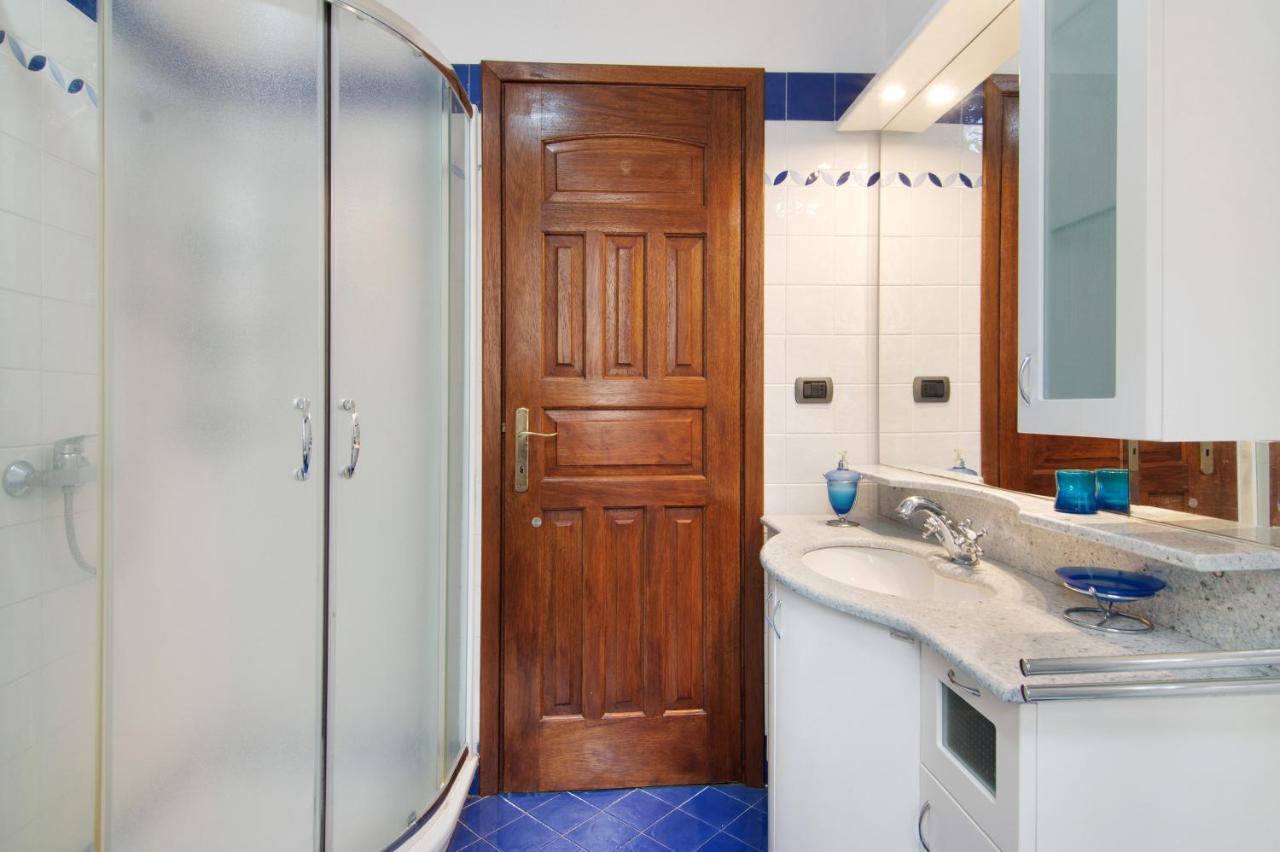 Apartmán La Mansarda Di Eros E Tiziana Lanzo dʼIntelvi Exteriér fotografie