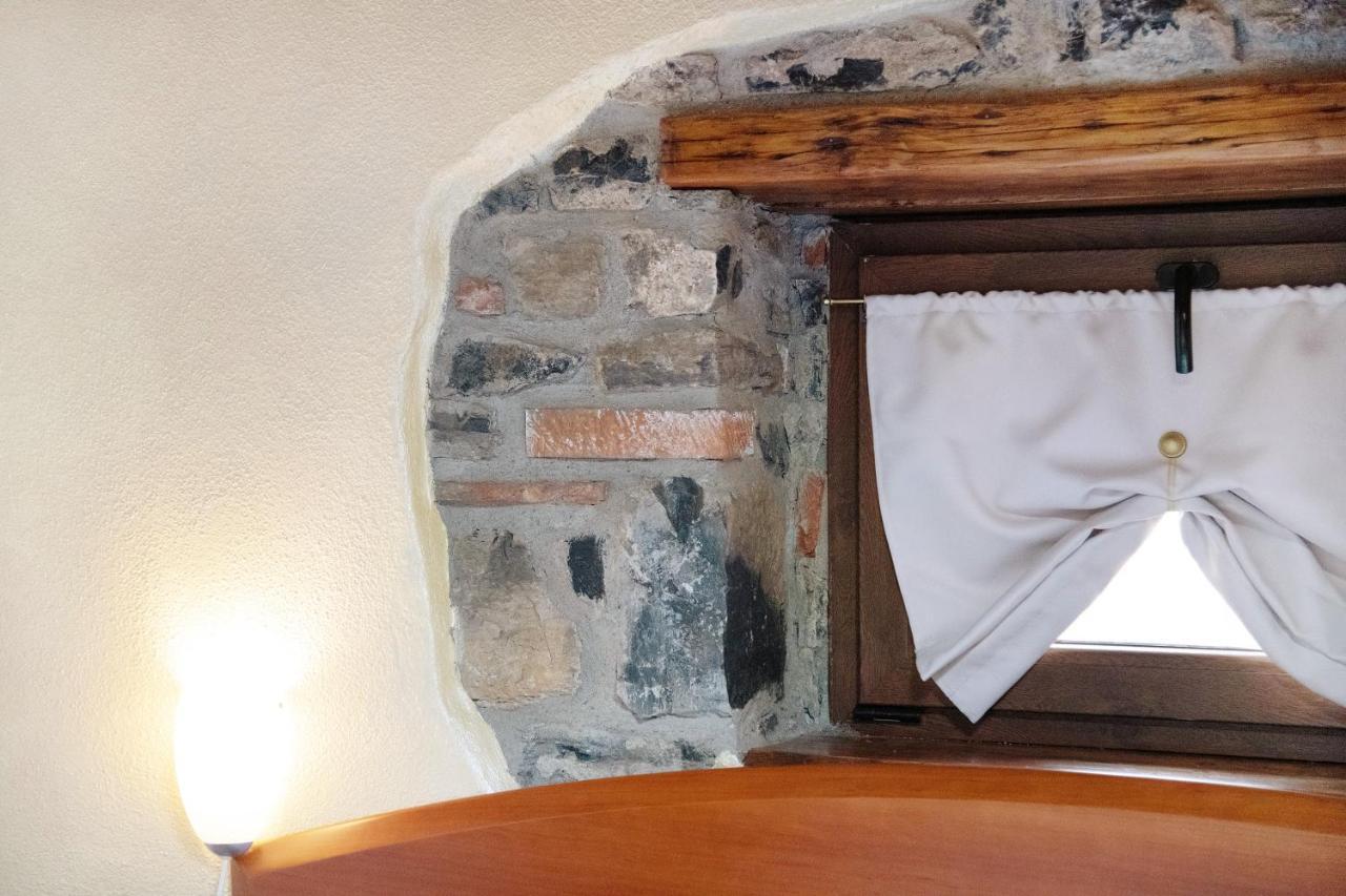Apartmán La Mansarda Di Eros E Tiziana Lanzo dʼIntelvi Exteriér fotografie